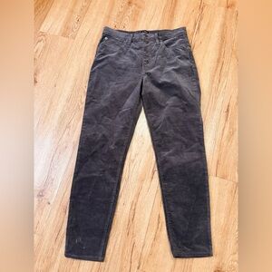 Women’s grey J Crew 9” high rise straight leg corduroy skinny pant